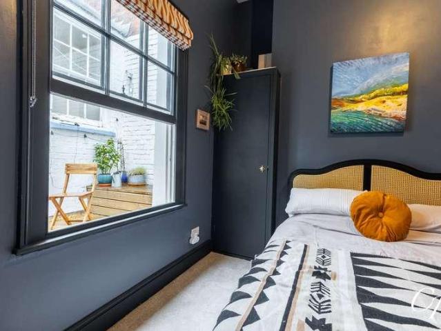 Flat for sale in Golden Valley, Gloucestershire