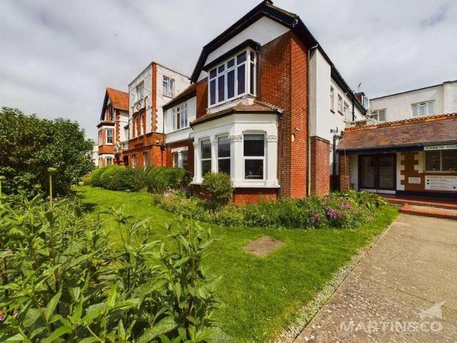 Flat for sale in Bognor Regis, Arun