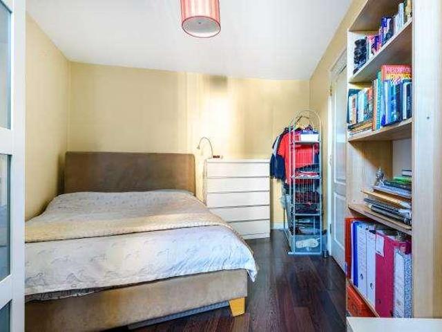 Flat for sale in Reading