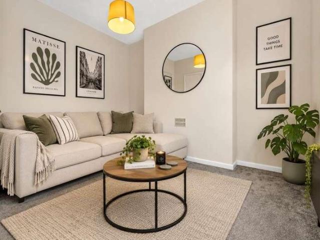 Flat for sale in Dalston, De Beauvoir Town