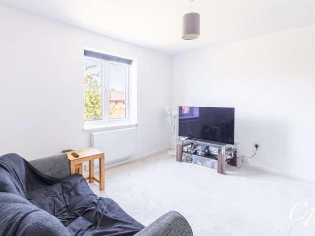 Flat for sale in Golden Valley, Gloucestershire