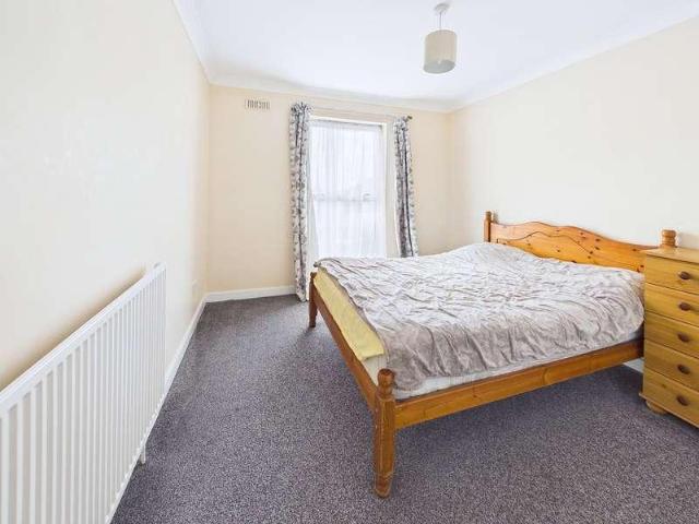 Flat for sale in Sudbury, Greater London