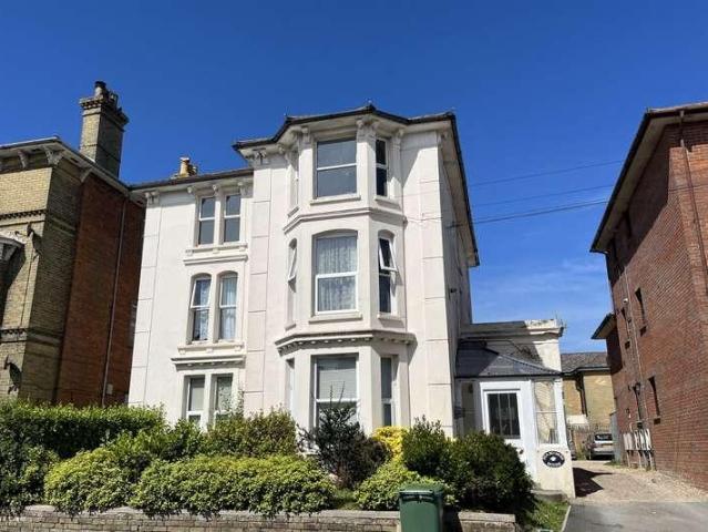 Flat for sale in Binstead, Ryde