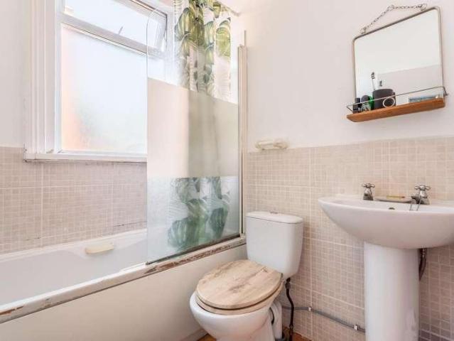 Flat for sale in Brunswick