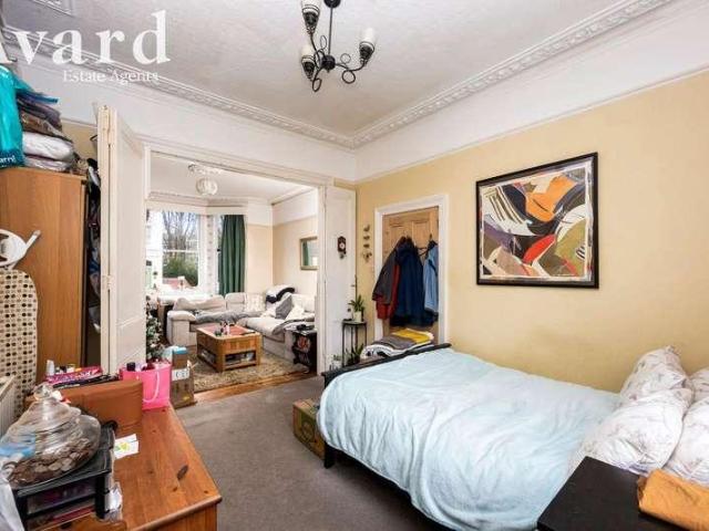 Flat for sale in Round Hill, Brighton & Hove