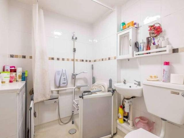 Flat for sale in Slough