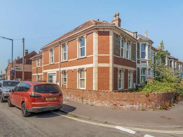 Flat for sale in Feckenham, City Of Bristol
