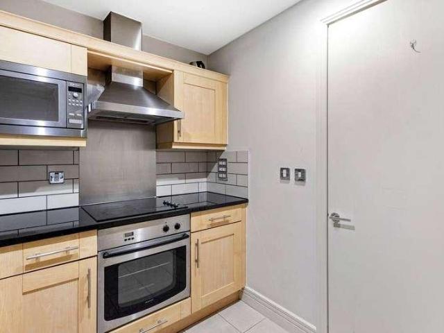 Flat for sale in Tower Liberty, Whitechapel