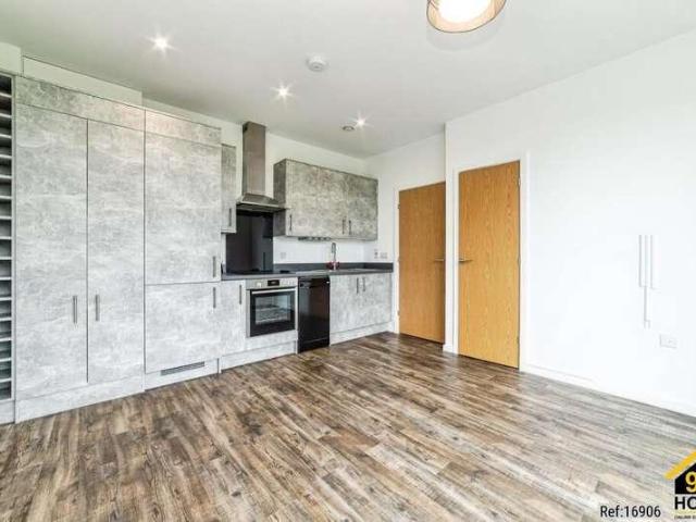 Flat for sale in Priest Down, Hampshire