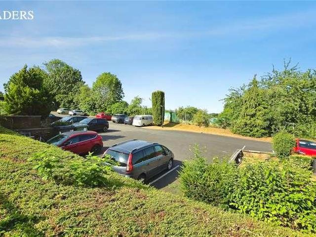 Flat for sale in Barbourne, Worcestershire