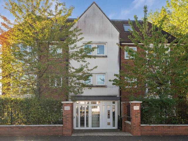 Flat for sale in London Borough of Hillingdon, Greater London