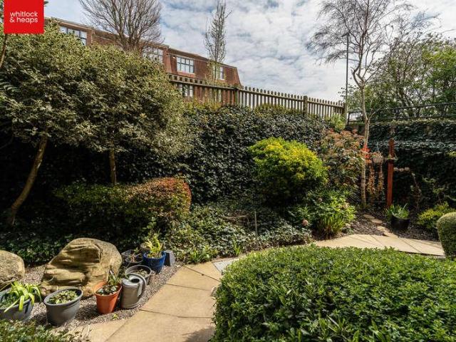 Flat for sale in Brunswick
