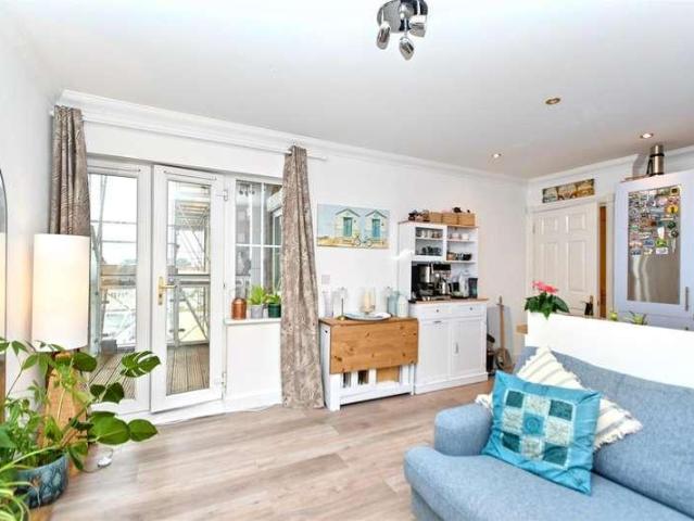 Flat for sale in Crumbles, Eastbourne