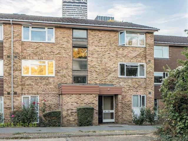 Flat for sale in London Borough of Croydon, Greater London