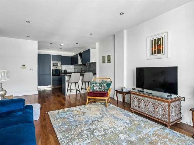 Flat for sale in St. George in the East, Shadwell