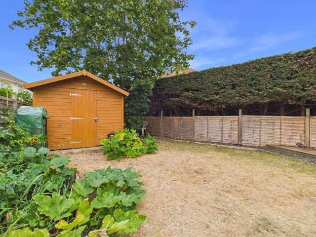 Flat for sale in Worthing, West Sussex