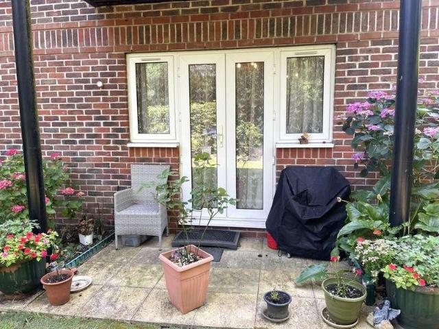 Flat for sale in Shirley Park, City Of Southampton