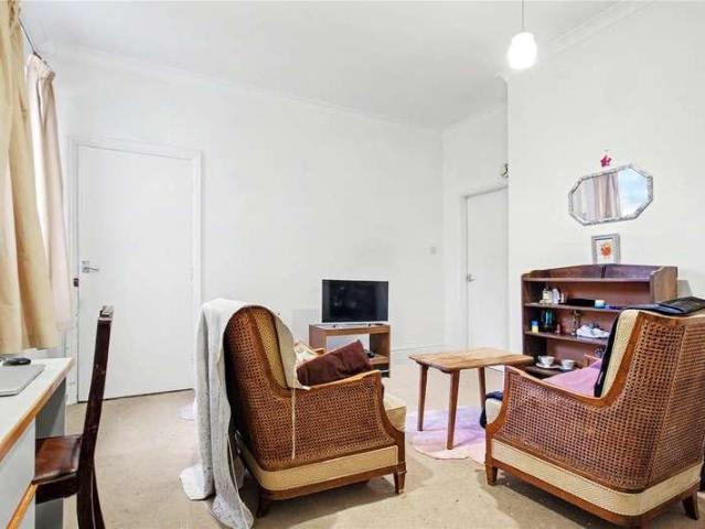Flat for sale in Eastbridge, Suffolk