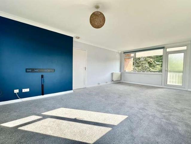 Flat for sale in Bournemouth