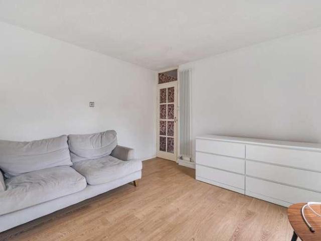 Flat for sale in Beckenham, Greater London