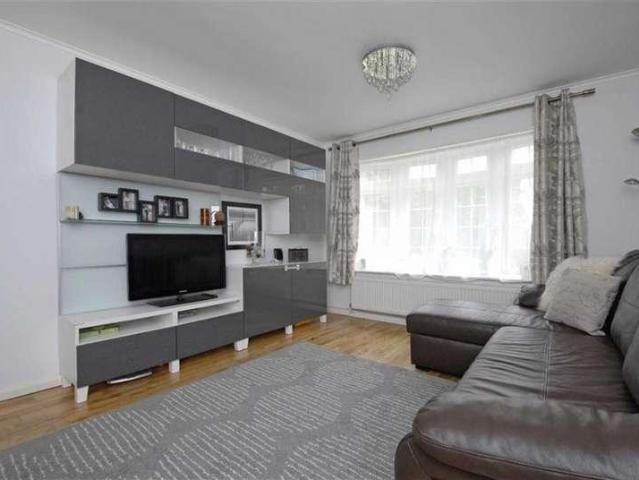 Flat for sale in Shortlands, Greater London