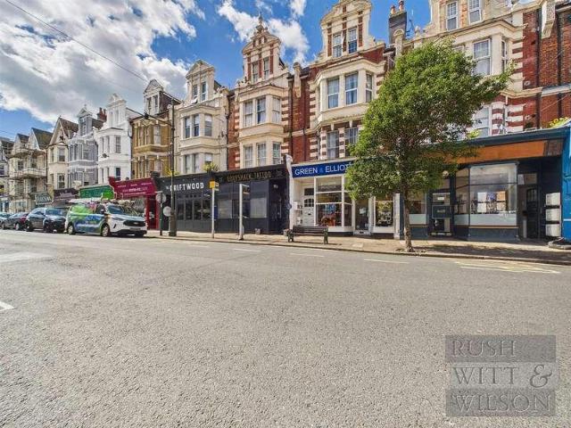 Flat for sale in Central, Heathlands