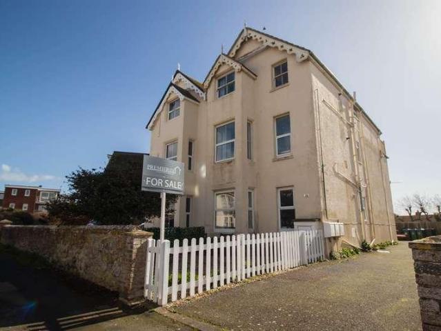 Flat for sale in Seaford, Iford