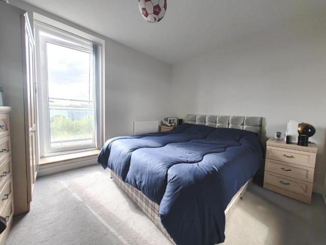 Flat for sale in Whitley, Reading