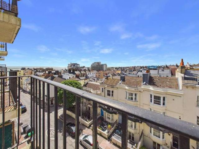 Flat for sale in Brunswick, Brighton & Hove