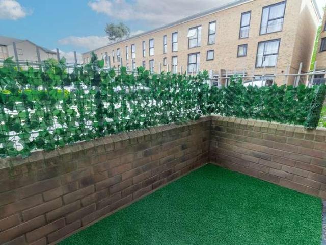 Flat for sale in South Stanmore, Greater London