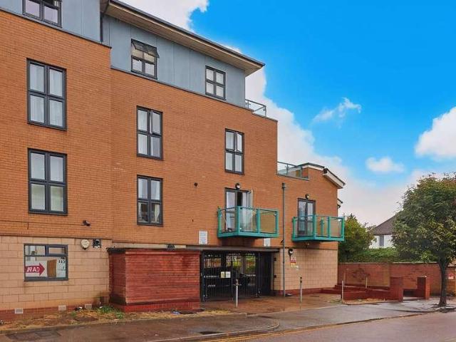 Flat for sale in Greater London