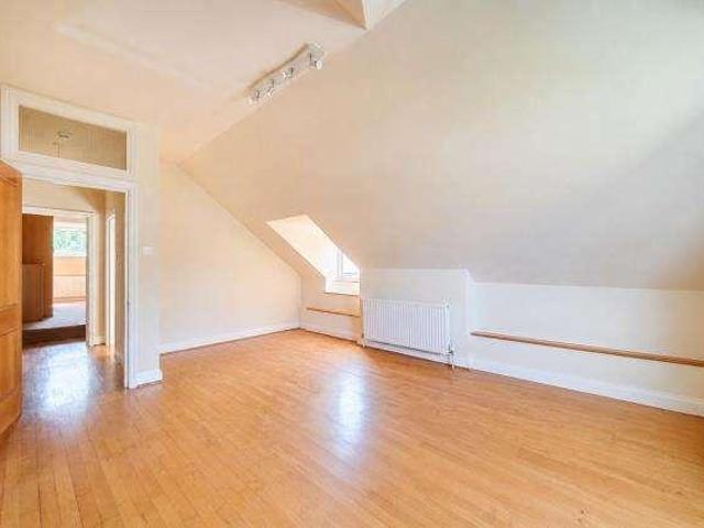 Flat for sale in South Hampstead, Greater London