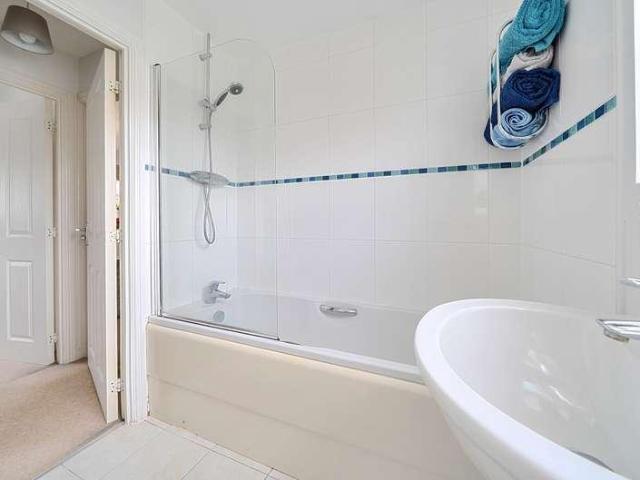 Flat for sale in Bracknell