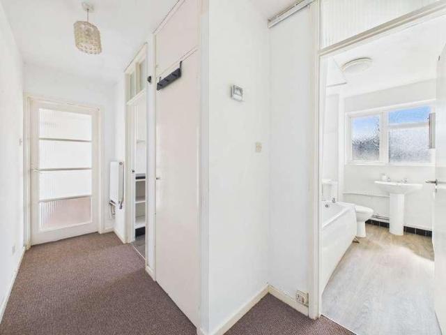 Flat for sale in Worthing, West Sussex