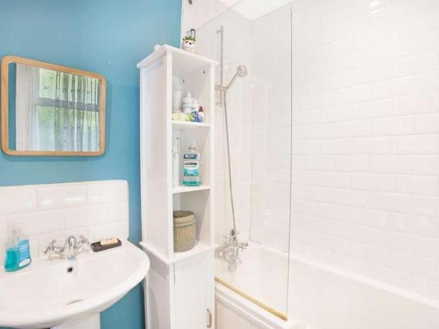Flat for sale in Crystal Palace, Greater London