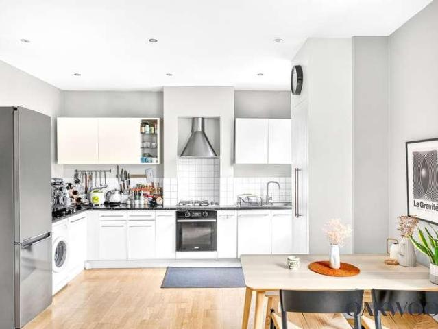 Flat for sale in West Hackney, Upper Clapton