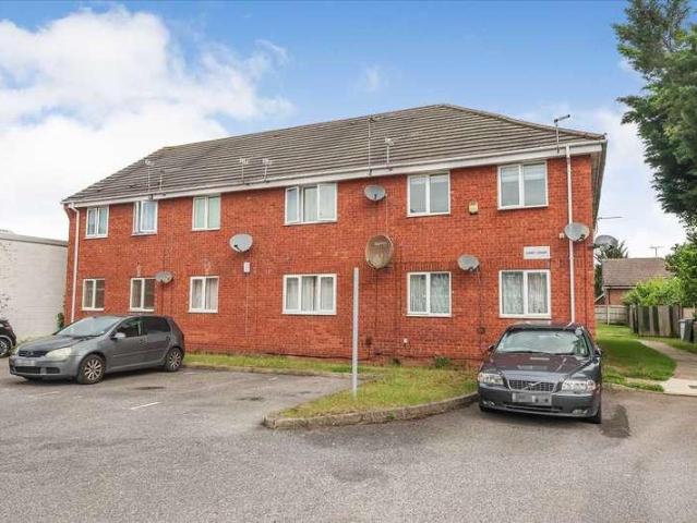 Flat for sale in Slough, Isle Of Man