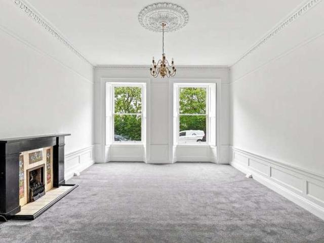Flat for sale in Canonmills, Scotland