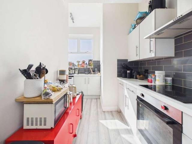 Flat for sale in Worthing, West Sussex