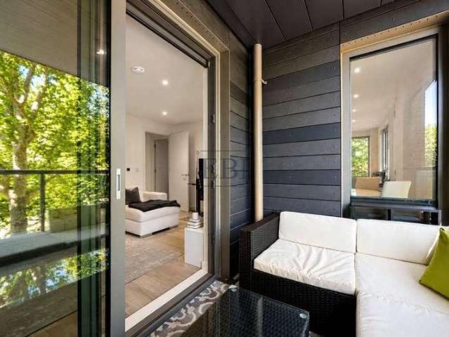 Flat for sale in Isle Of Dogs, Greater London