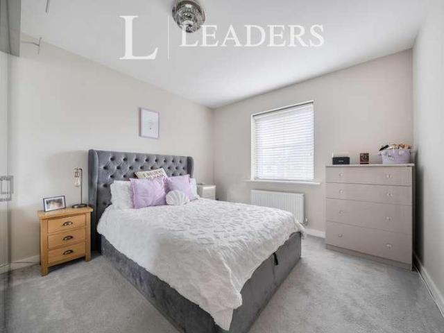 Flat for sale in The Butts, Kent