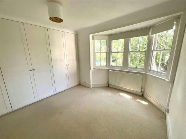 Flat for sale in Angmering on Sea, Arun
