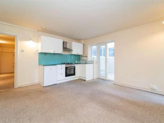 Flat for sale in Georgia, Greater Manchester