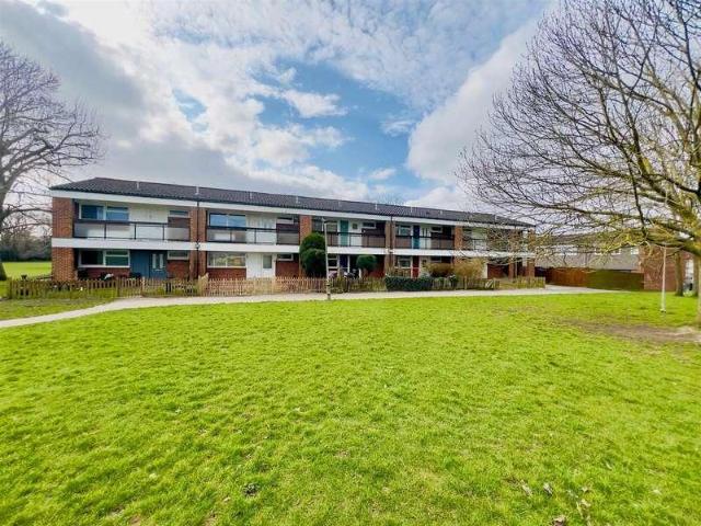 Flat for sale in Beckenham, Eden Park