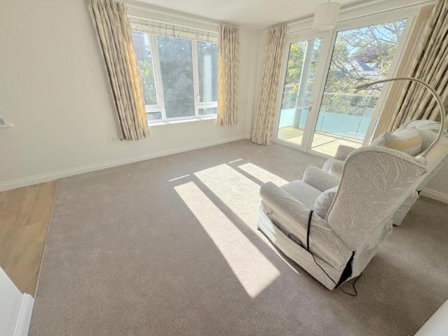 Flat for sale in Poole