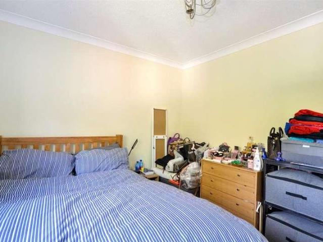Flat for sale in St Albans, Cottonmill