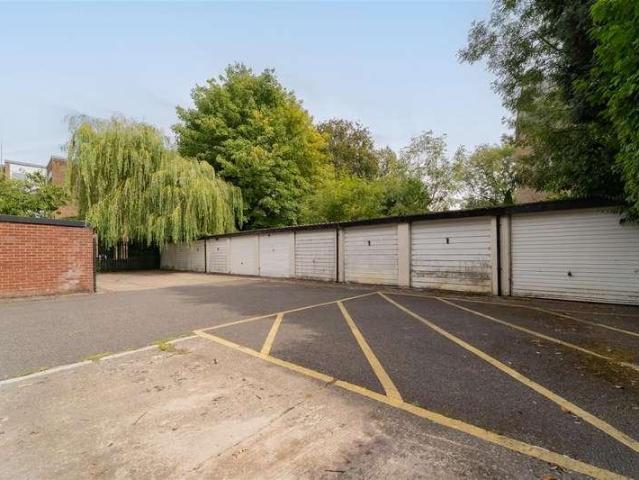 Flat for sale in Georgia, Greater Manchester