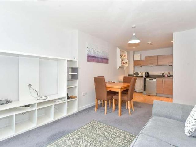Flat for sale in Portsea, City Of Portsmouth