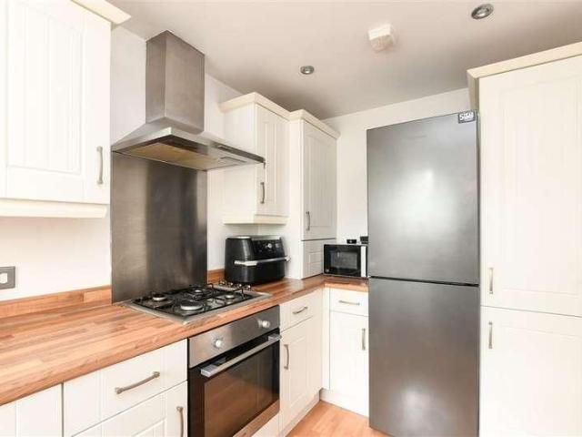 Flat for sale in Reigate, Reigate and Banstead