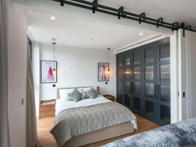Flat for sale in St. George in the East, Wapping